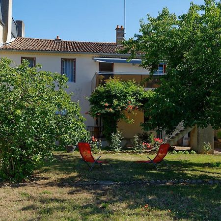 Les Chambres De La Vallee Argentonnay Eksteriør billede